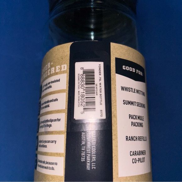 Genuine YETI YONDER™ 25 OZ (750 ML) WATER BOTTLE WITH YONDER CHUG CAP - SEAFOAM - Picture 8 of 8